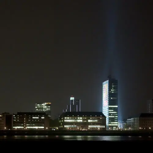 TwooDoo - Skyline Düsseldorf Rheinufer bei Nacht